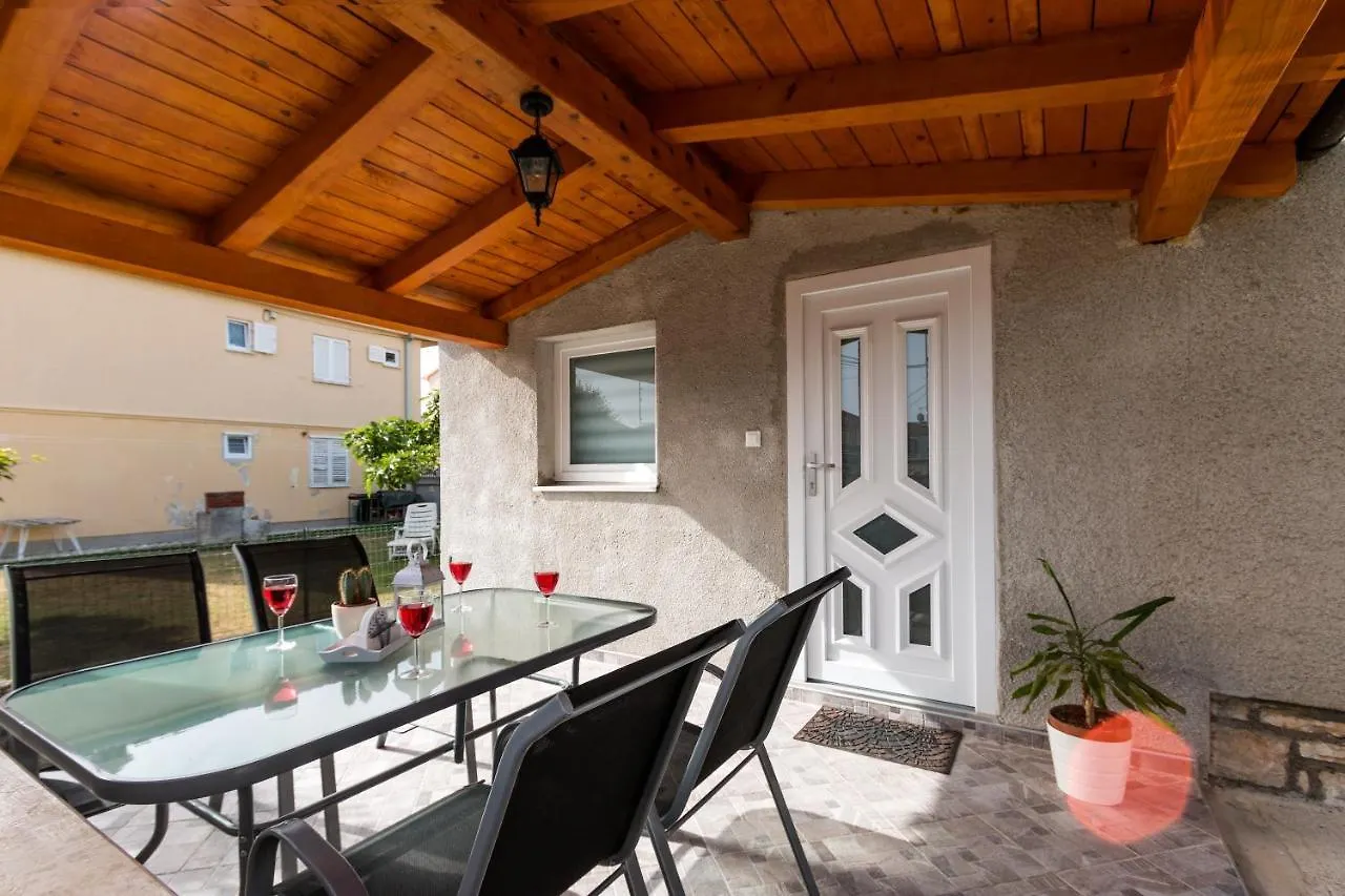 Holiday Apartment Near The Beach Fažana Kroatien